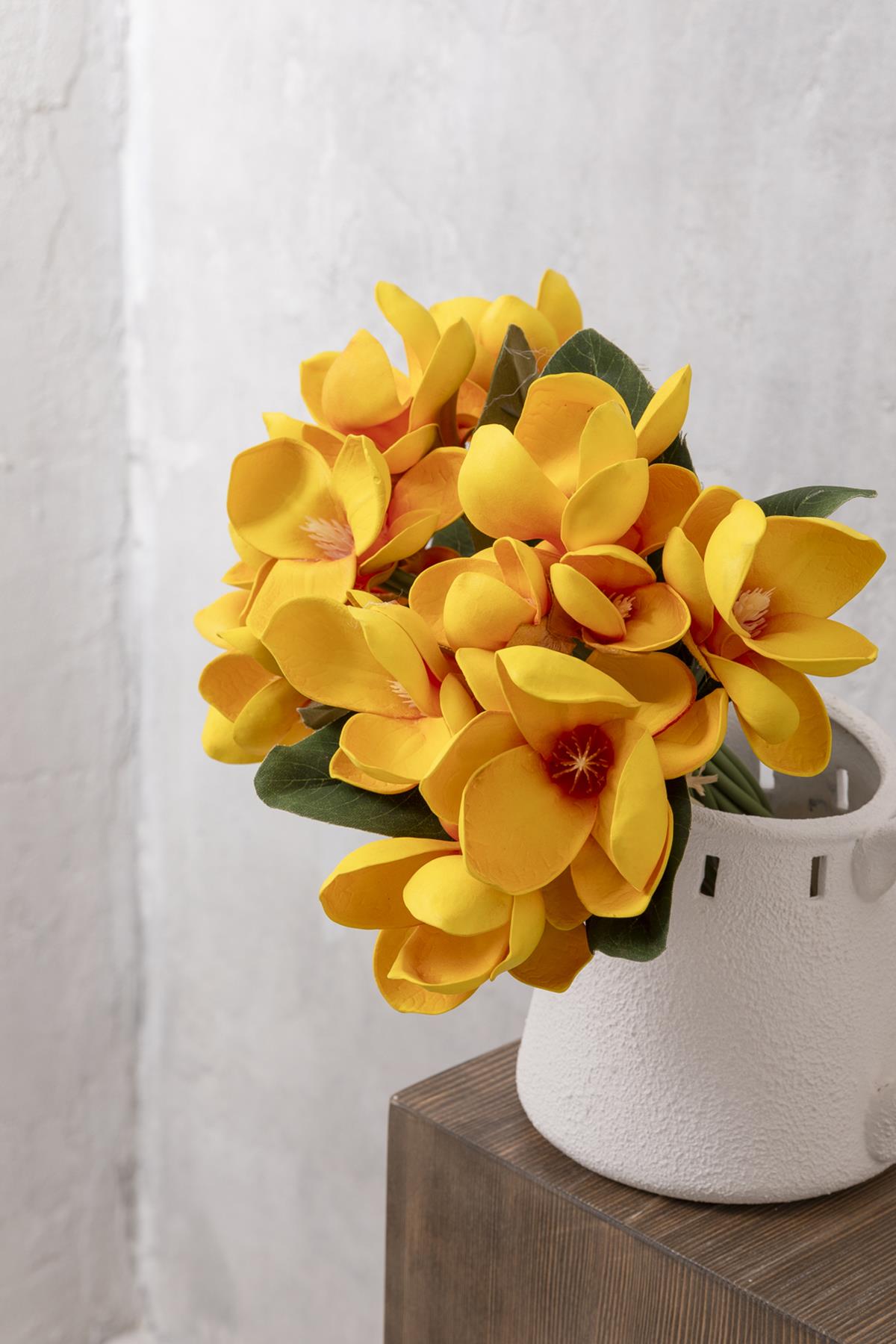 Yapay Lüx Lateks Manolya Demeti 33cm Sarı 7 Kafa