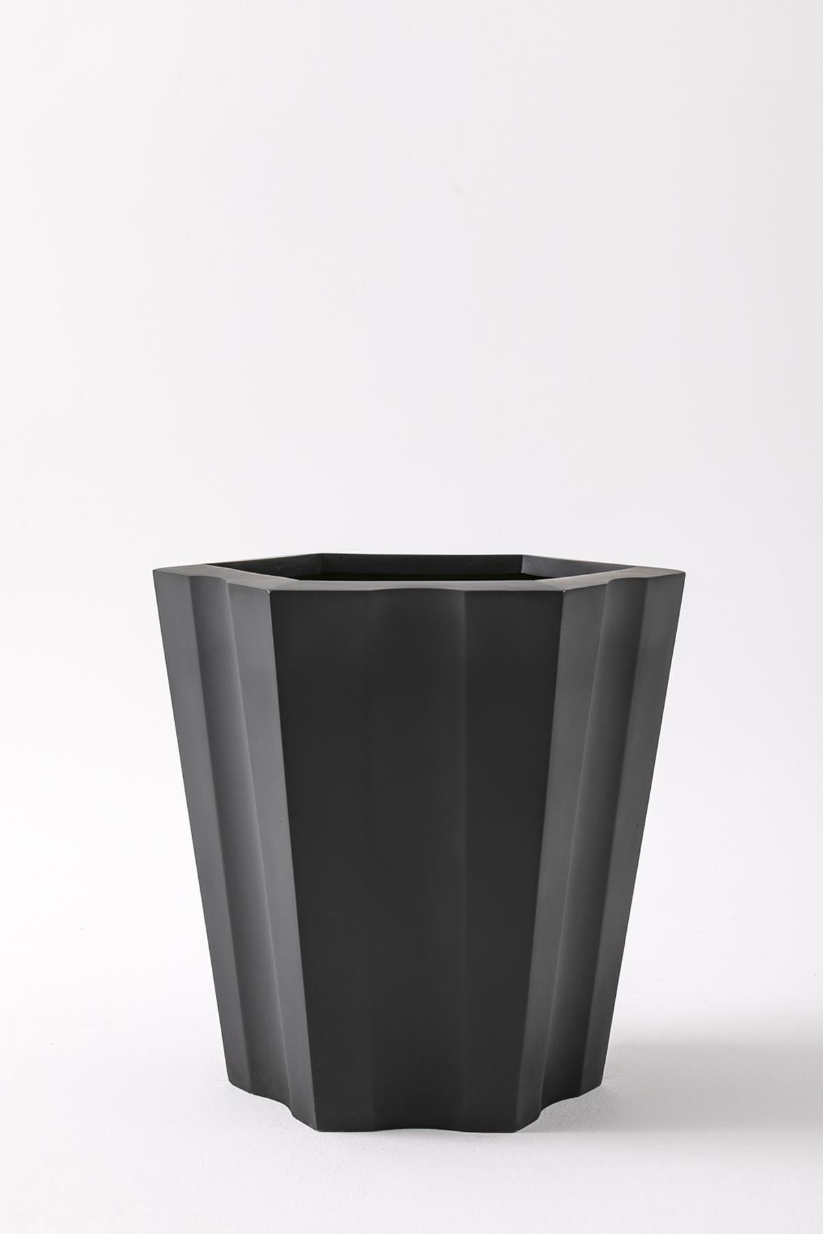 Fiber Saksı Altıgen 45*30 Antrasit