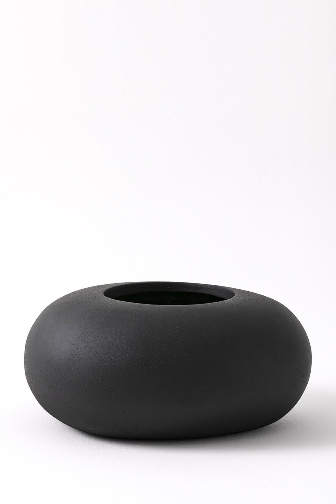 Fiber Saksı Çakıl Taşı 52*62 Siyah