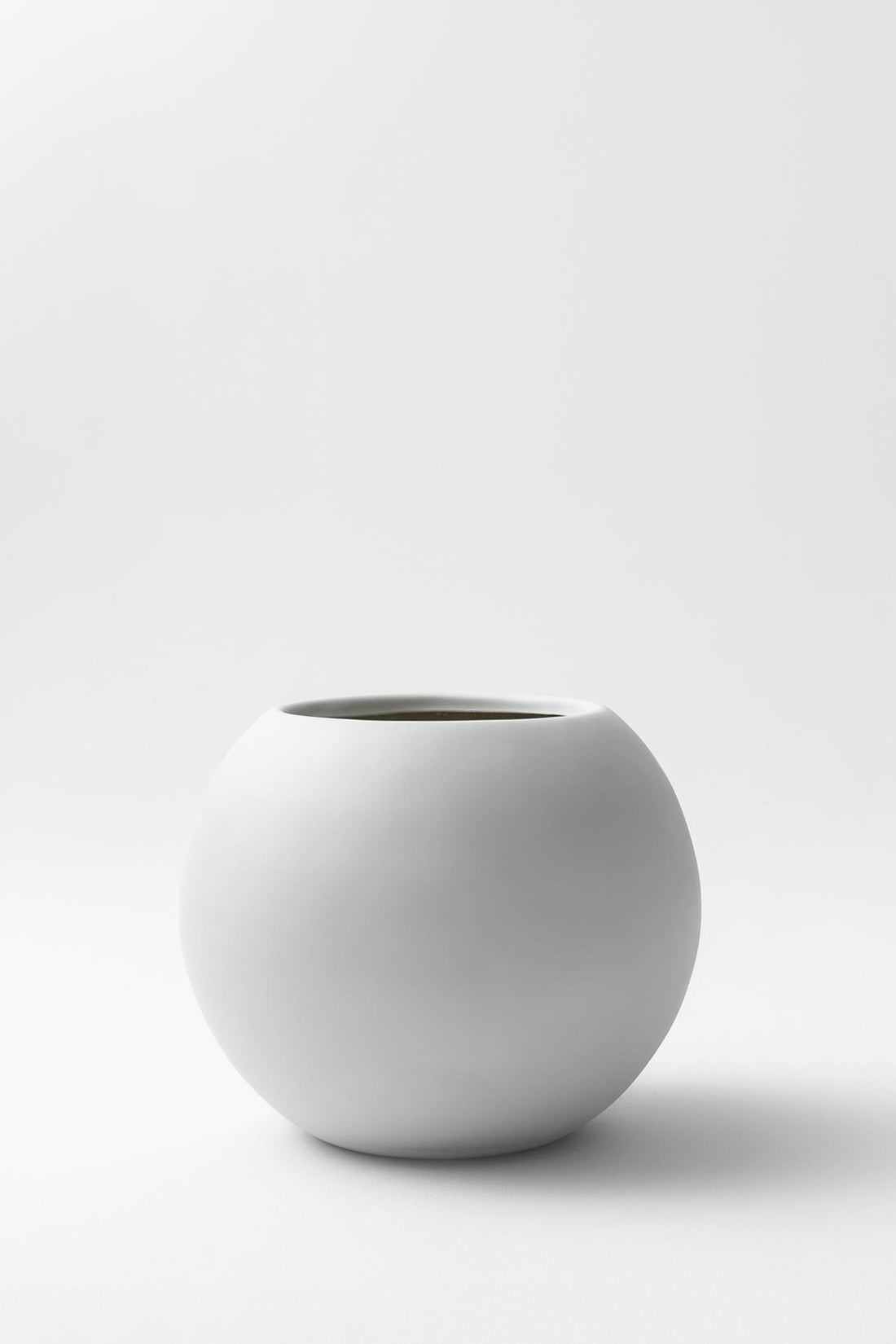 Küre Fiber Saksı Beyaz 34*40