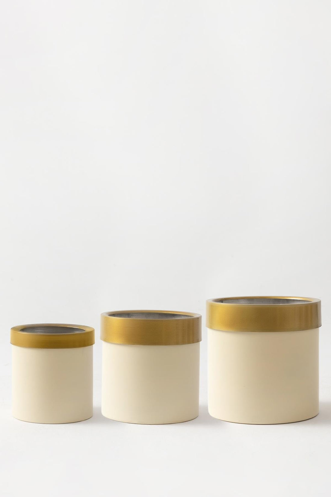 Metal Saksı Krem Gold Bilezikli 3&