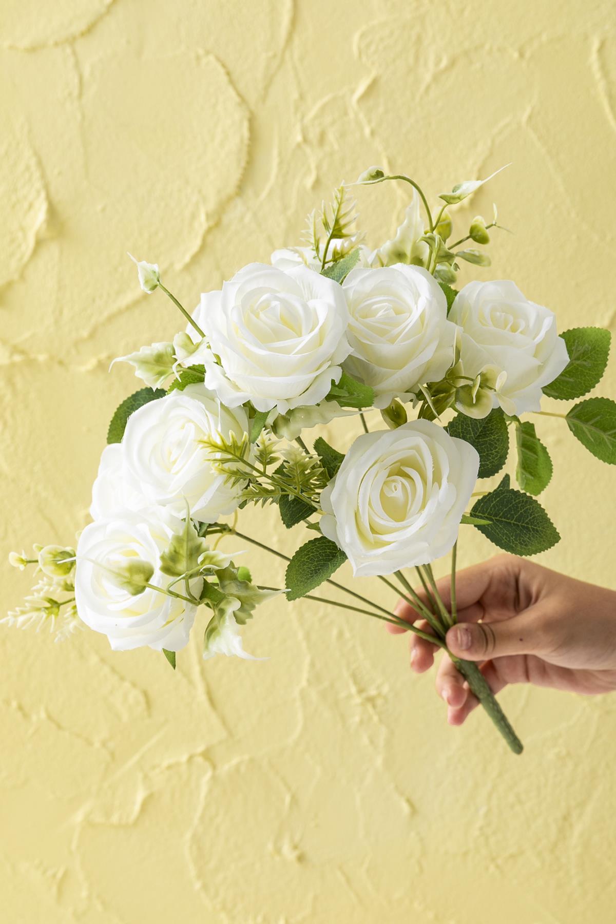 Yapay Aranjmanlı Gül Demeti 9 Dallı Beyaz