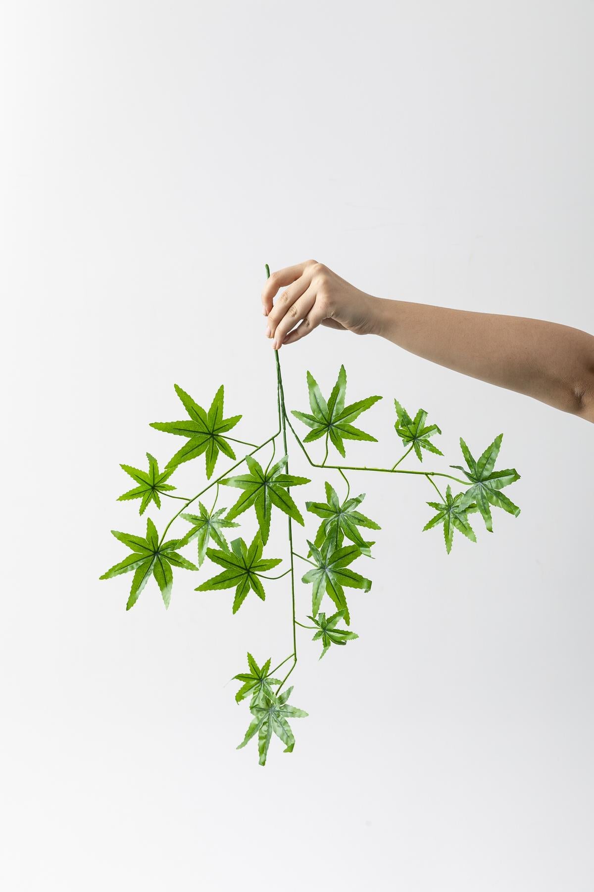 Yapay Çınar Yaprağı Demeti 12'li Yeşil