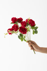 Yapay Gül Demeti 9 Dallı Kırmızı