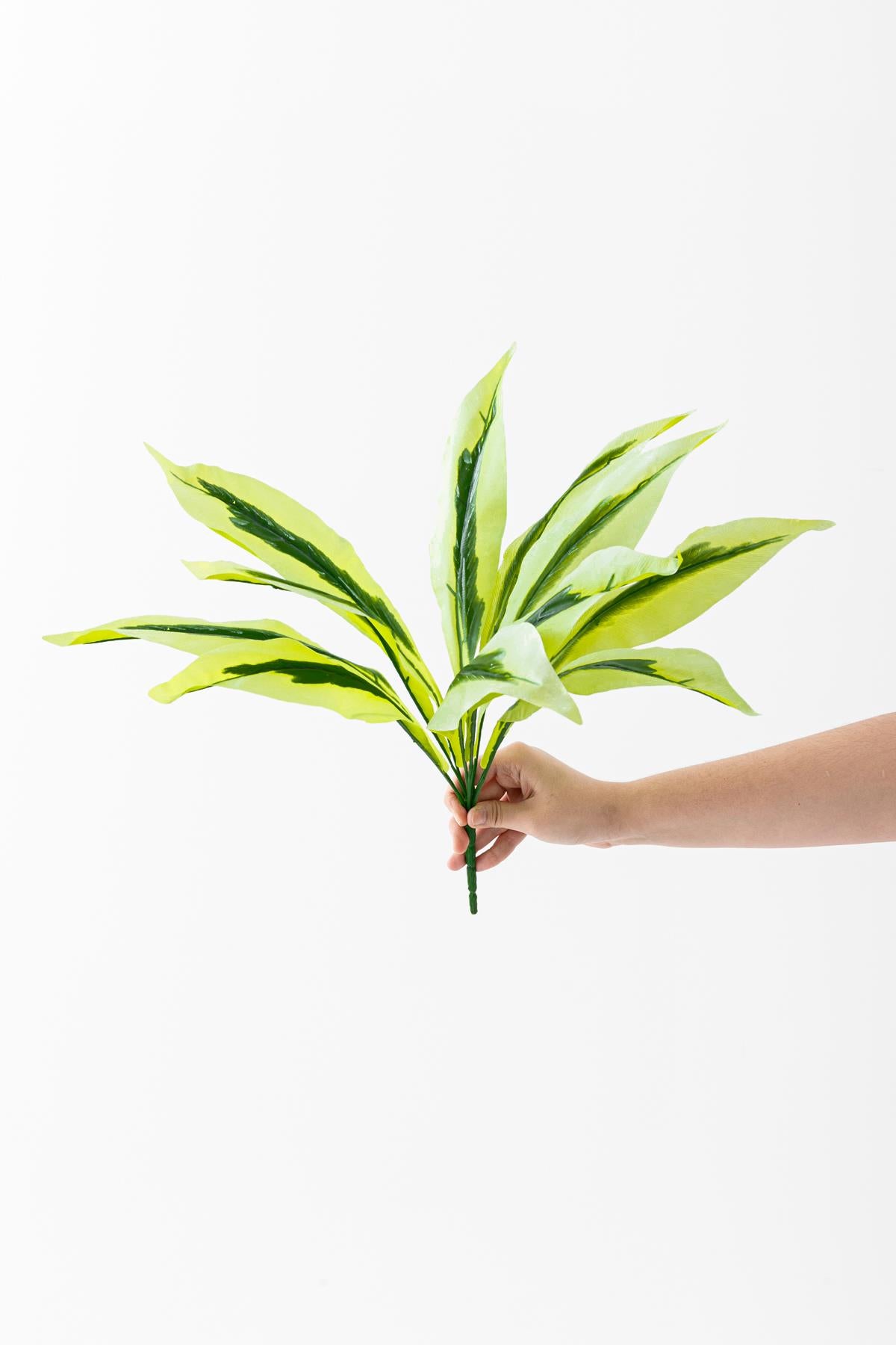YAPAY KILIÇ Çiçeği 11 DAL 48 Cm MODEL 1 