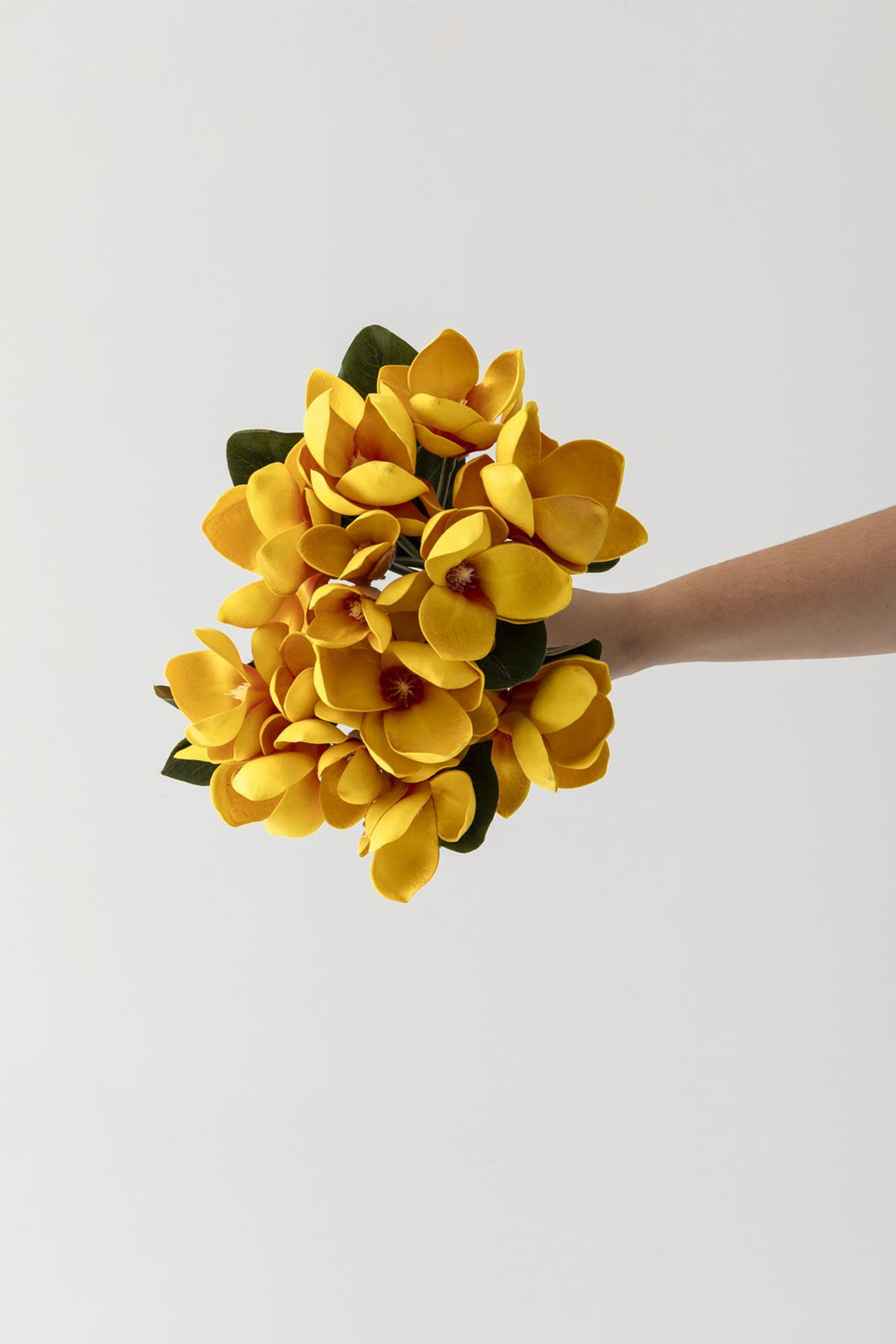 Yapay Lüx Lateks Manolya Demeti 33cm Sarı 7 Kafa