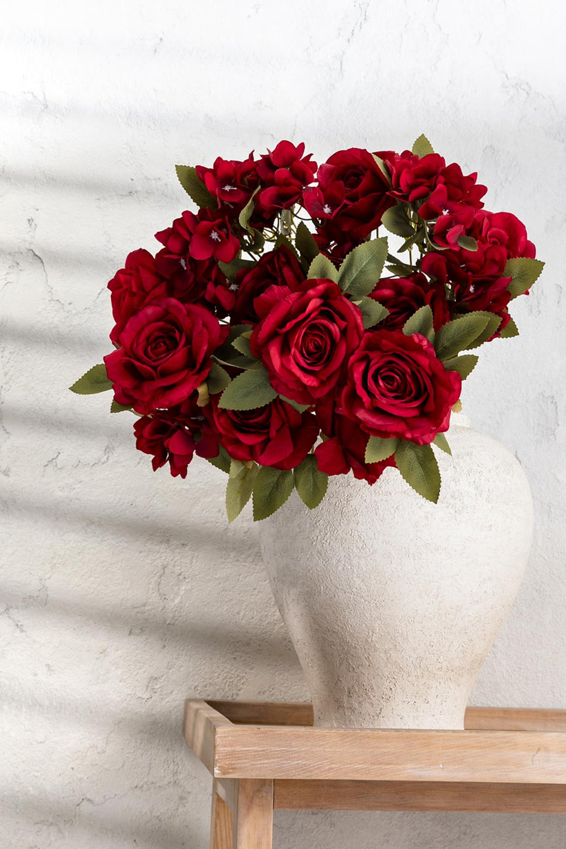 Yapay Ortancalı Gül Demeti Kırmızı 45 Cm 11 Dal